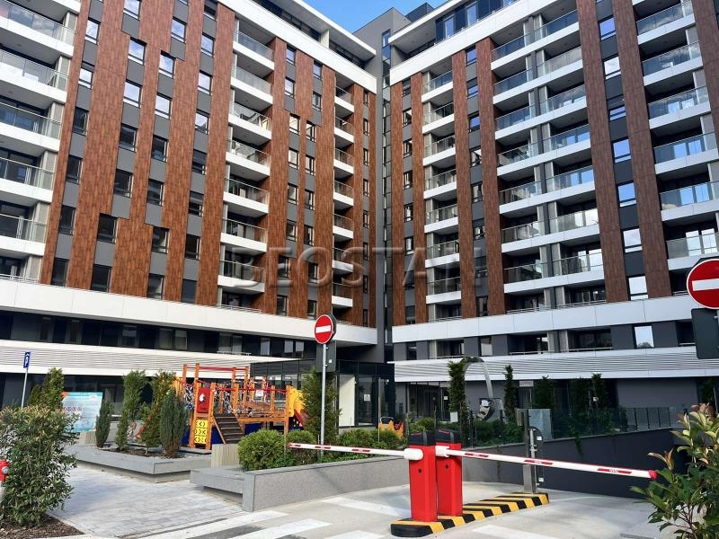 Novi Beograd - Blok 63 novogradnja petica #64849