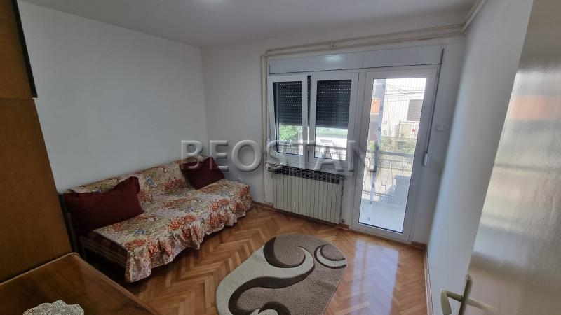 Širi centar - Karaburma #68510