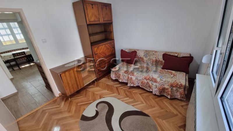 Širi centar - Karaburma #68510