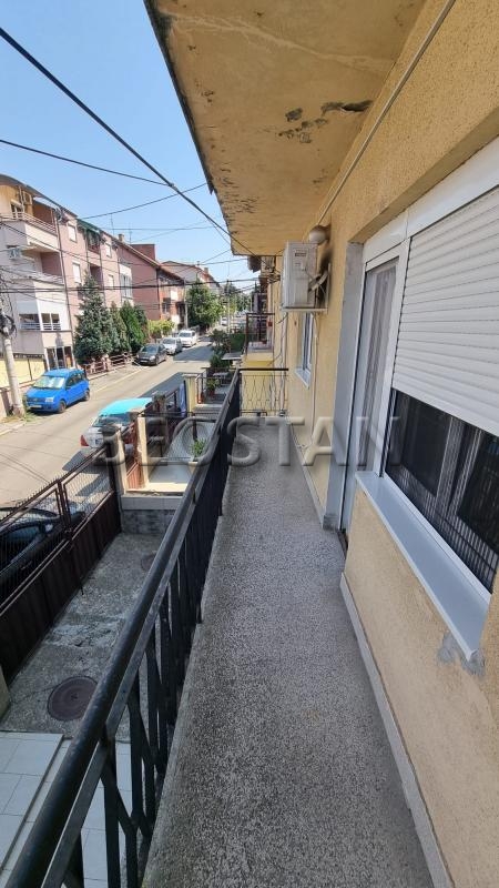Širi centar - Karaburma #68510