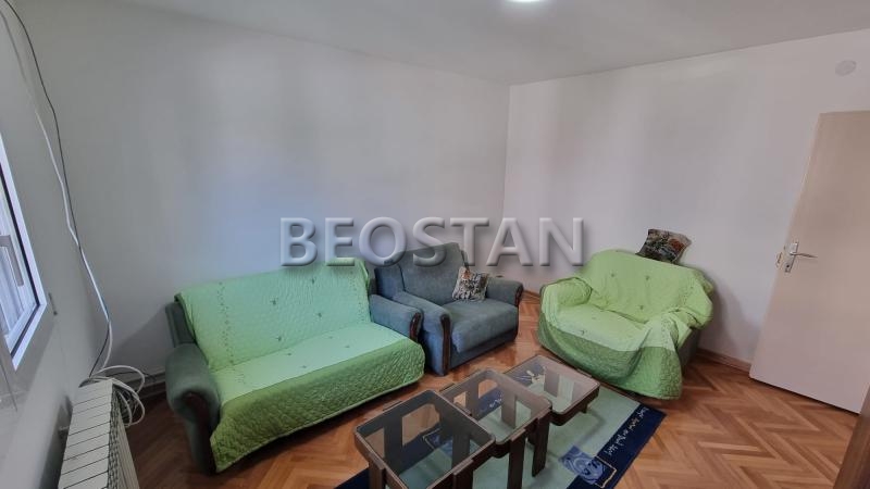 Širi centar - Karaburma #68510