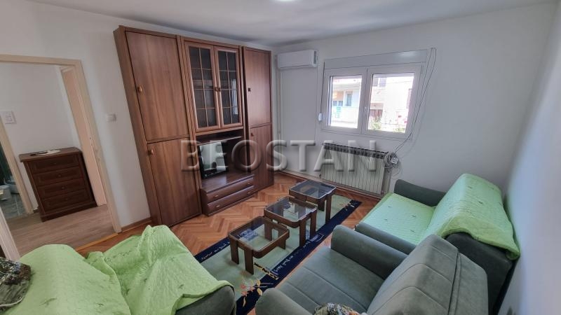 Širi centar - Karaburma #68510