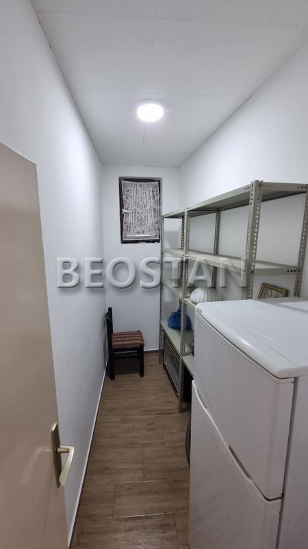 Širi centar - Karaburma #68510