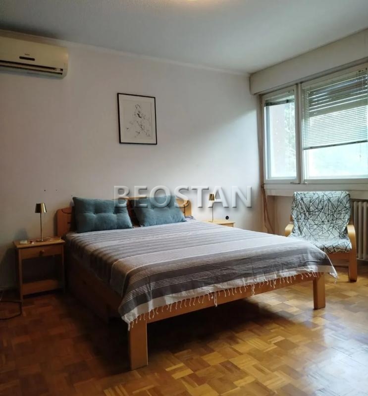 Novi Beograd - Blok 70 cetvorospratnice #67669