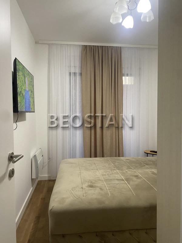 Širi centar - Surcin ledine #65149