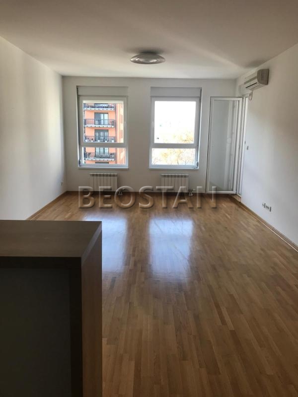 Izdavanje stanova Beograd - Novi Beograd