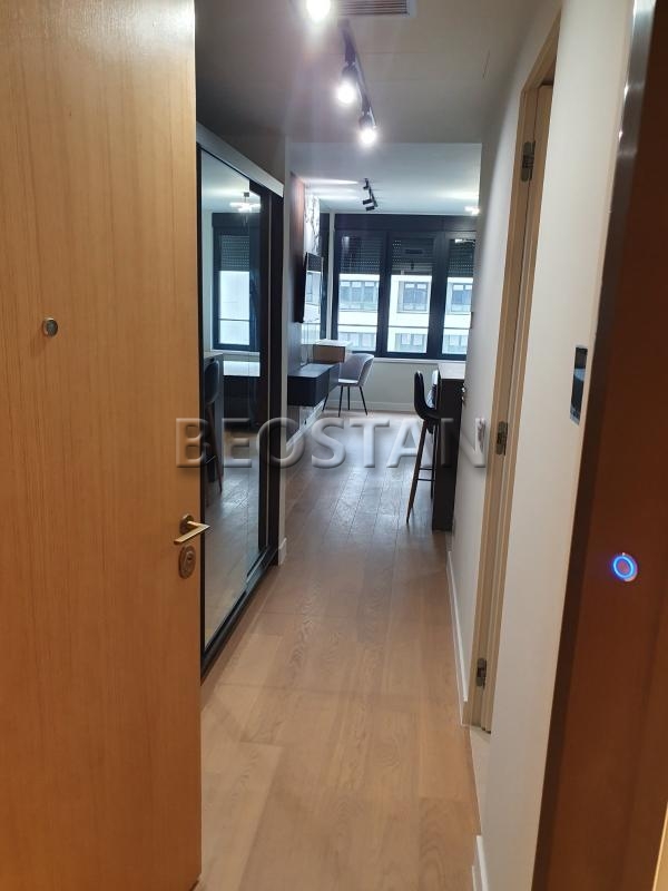 Novi Beograd - Airport Garden #66999