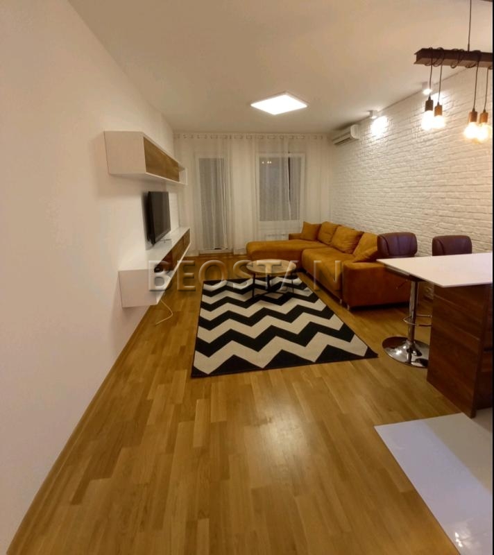 Izdavanje stanova Beograd - Novi Beograd