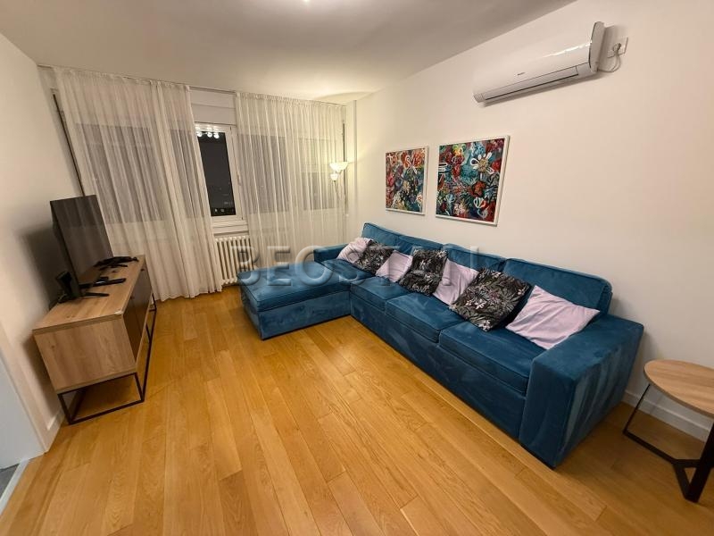 Izdavanje stanova Beograd - Novi Beograd