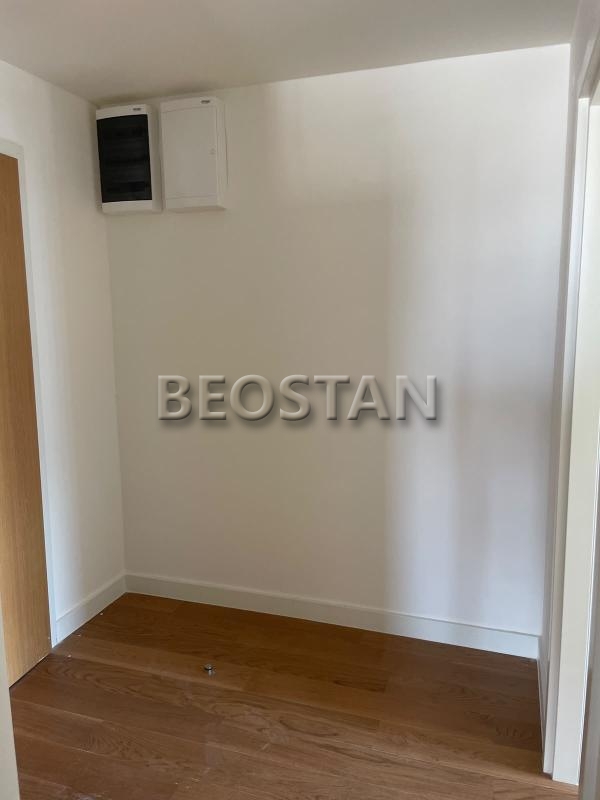 Centar - Beograd na Vodi BW #68406