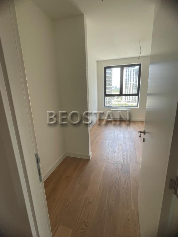 Centar - Beograd na Vodi BW #68406