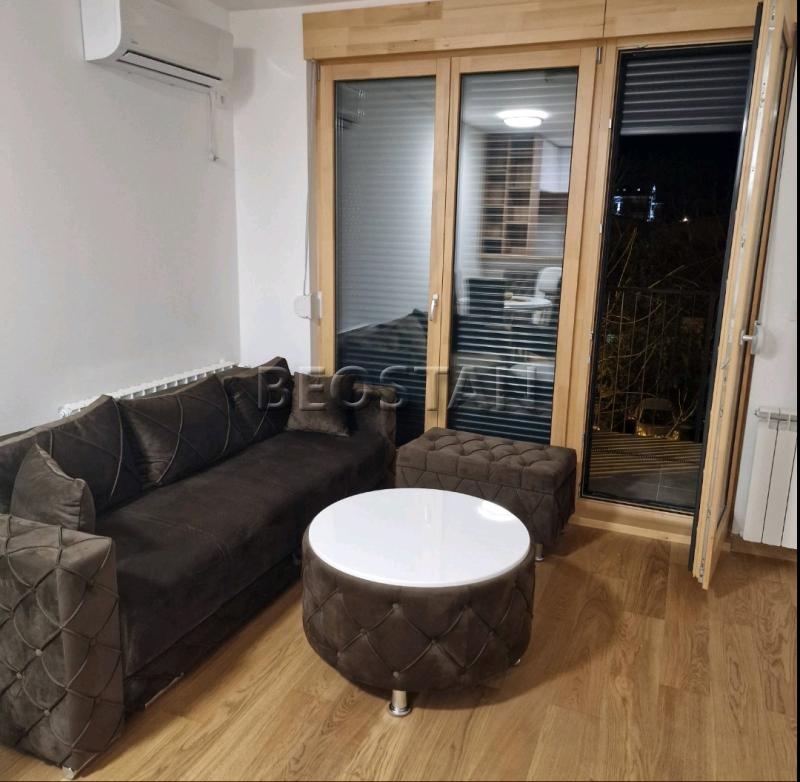 Izdavanje stanova Beograd - Zemun