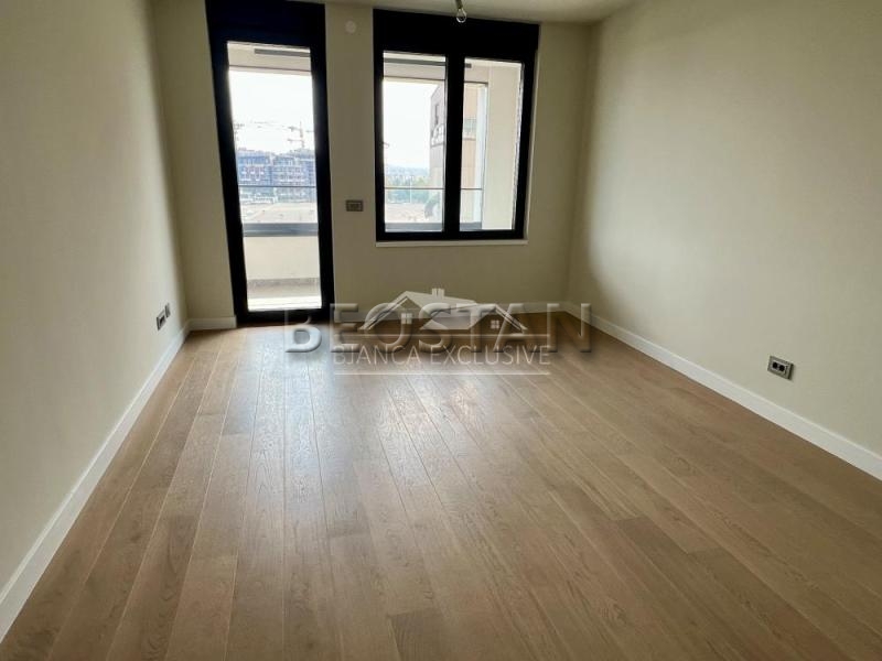 Novi Beograd - Erport garden #66843