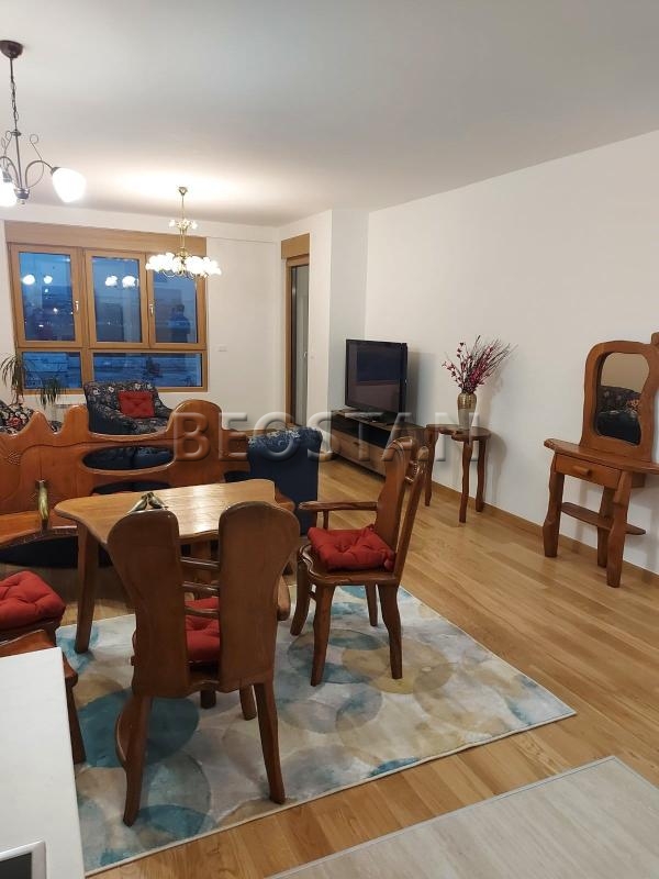 Novi Beograd - West 65 wellport #65822