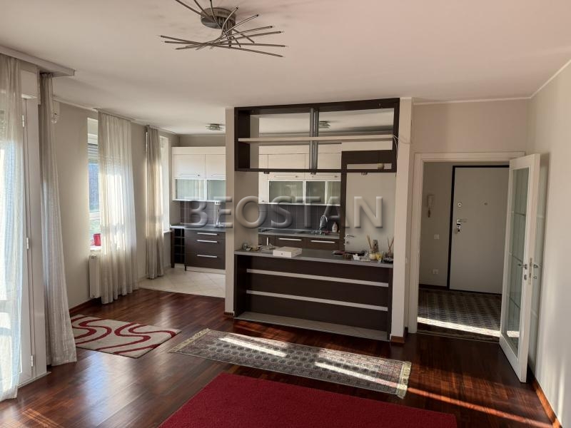 Izdavanje stanova Beograd - Novi Beograd