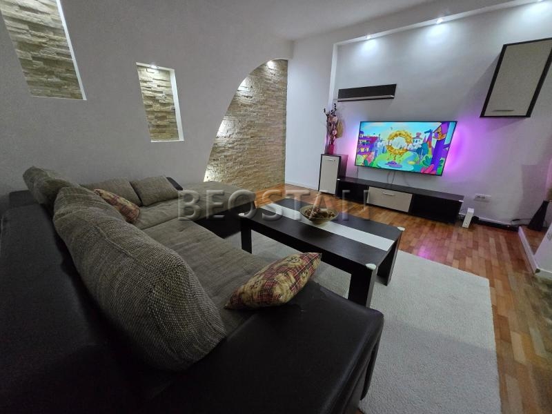 Širi centar - Petlovo brdo #65372