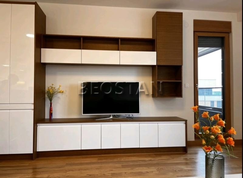 Novi Beograd - West 65 wellport #66222