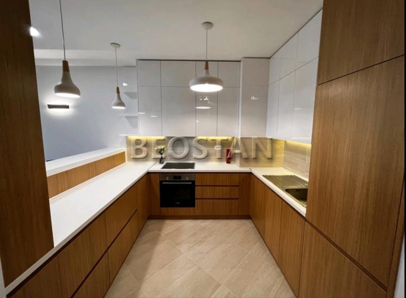 Novi Beograd - West 65 wellport #66222