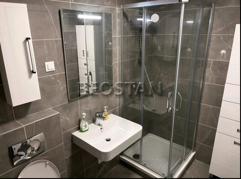 Novi Beograd - West 65 wellport #66222