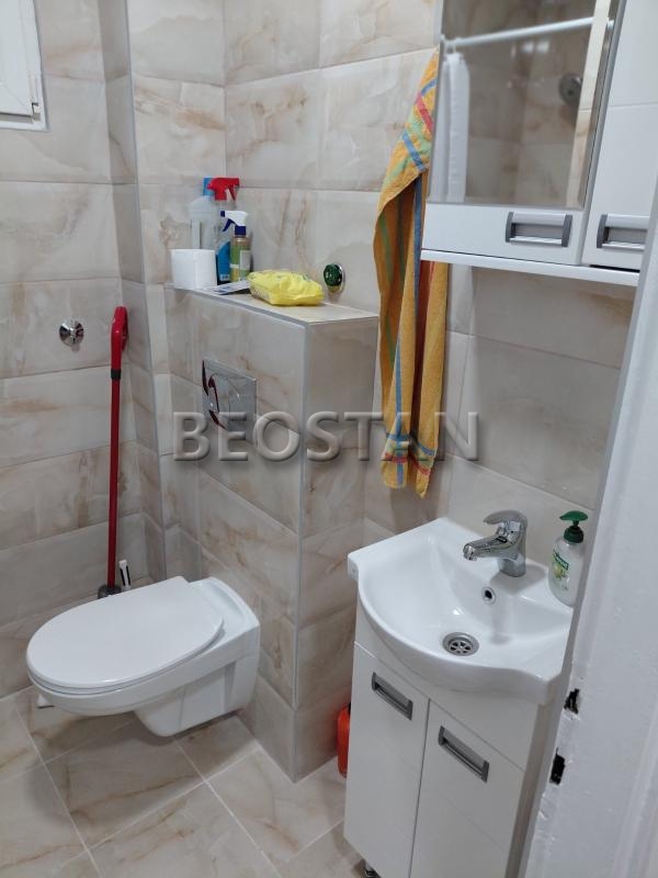 Širi centar - Karaburma #667161